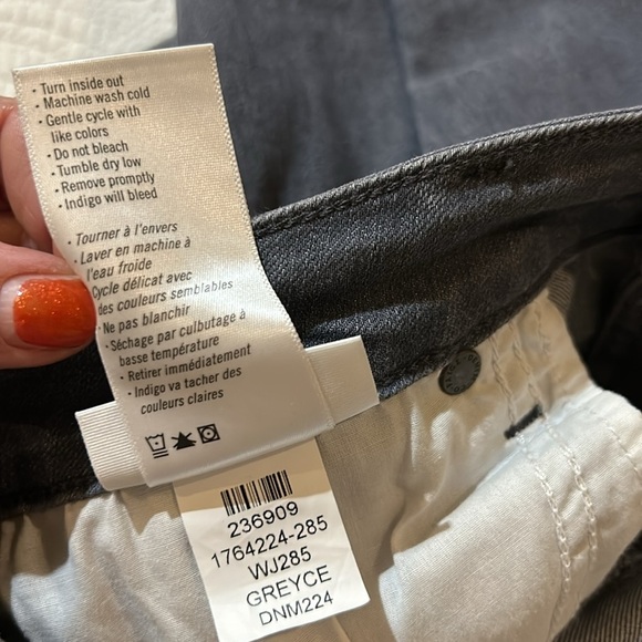 Paige Verdugo Ankle Jean - Picture 10 of 10